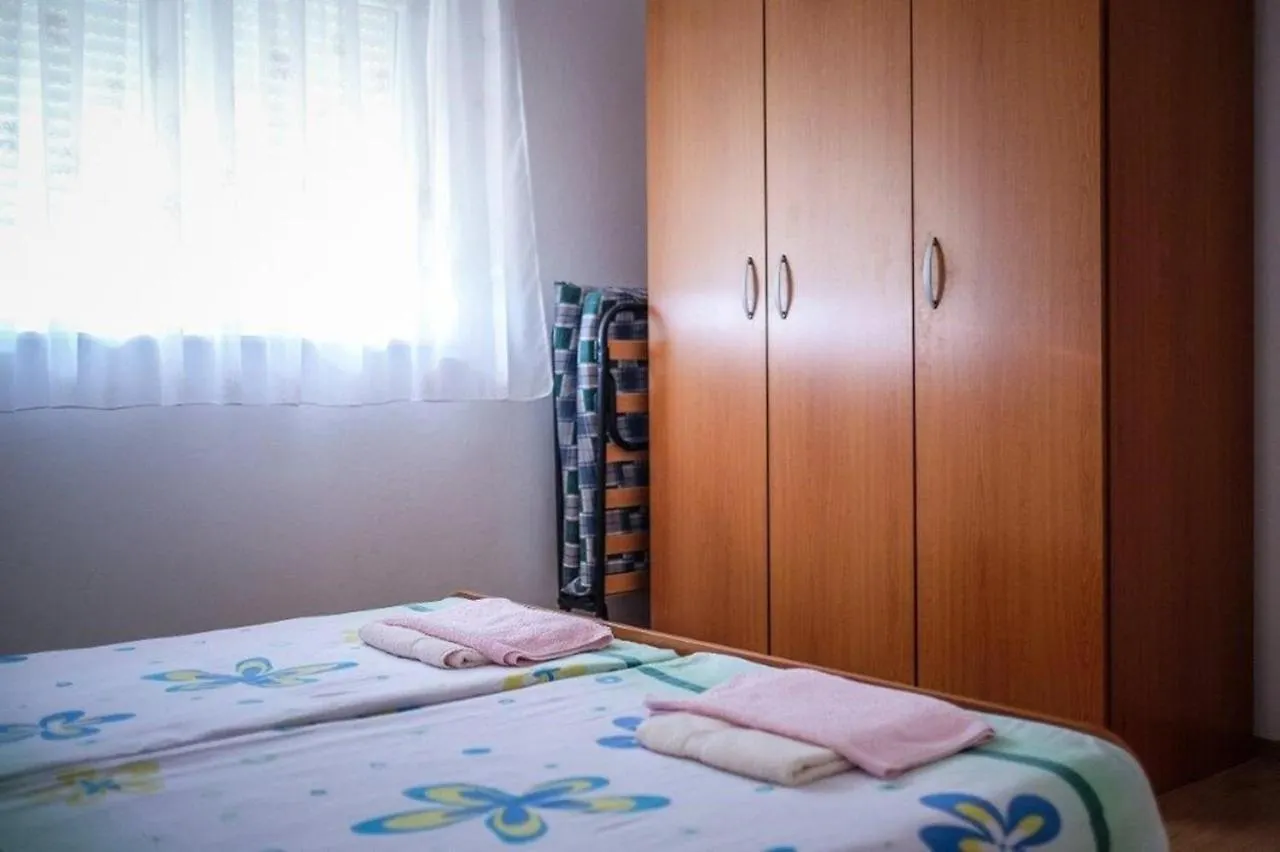 Apartment Barbat 5 Croatia